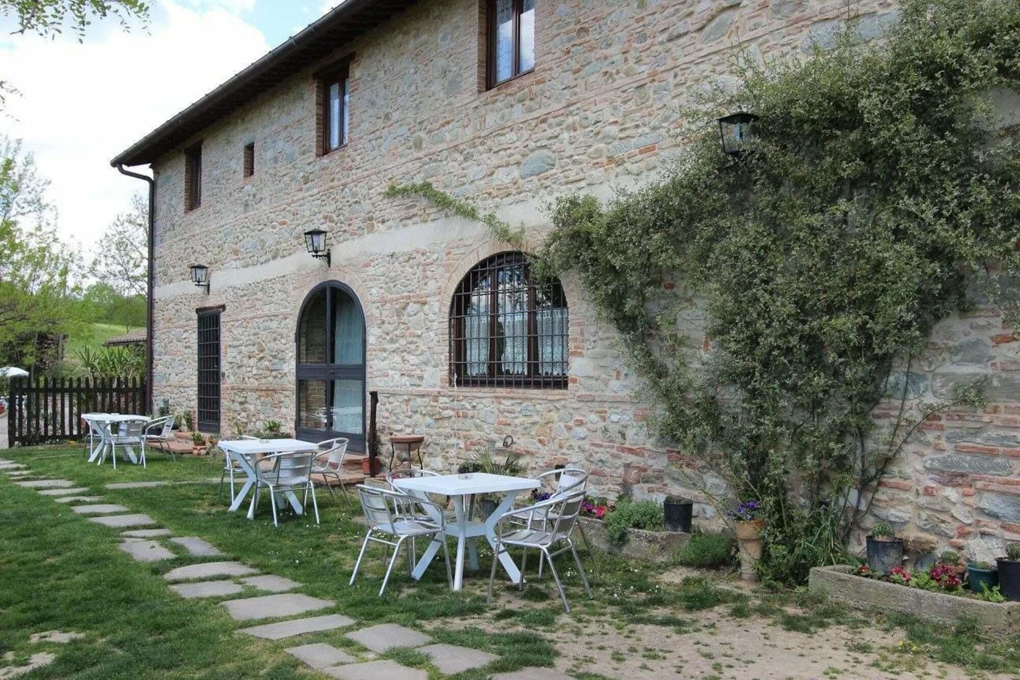 Agriturismo Stazione Di Monta Villa Викио Екстериор снимка